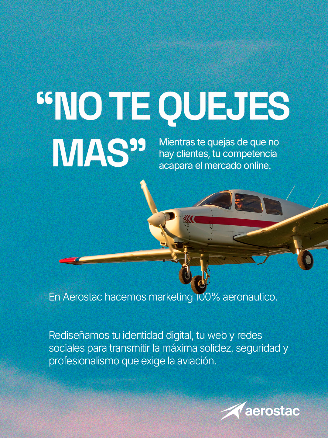 Avión en vuelo con mensaje de marketing aeronáutico de AEROSTAC
